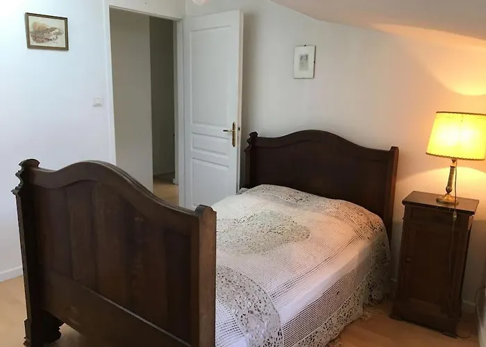 Classe 2 Etoiles - 3 Chambres - Appartement Douillet Au Bord Du Quai De Londres Dans Le Coeur De La Ville De Verdun - Gere Par Presta-Zen\'Services