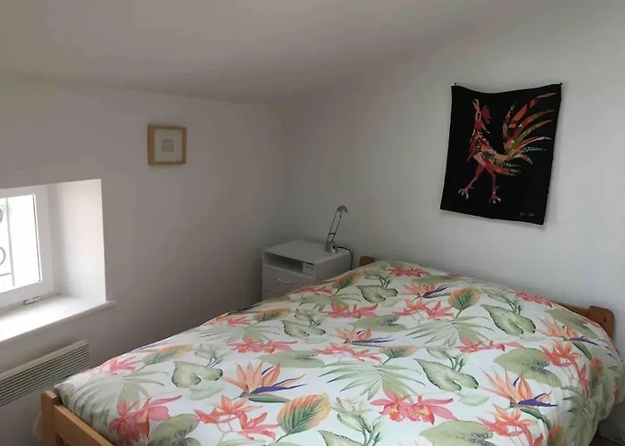 Classe 2 Etoiles - 3 Chambres - Appartement Douillet Au Bord Du Quai De Londres Dans Le Coeur De La Ville De Verdun - Gere Par Presta-Zen\'Services