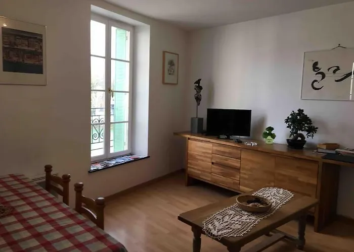 Classe 2 Etoiles - 3 Chambres - Appartement Douillet Au Bord Du Quai De Londres Dans Le Coeur De La Ville De Verdun - Gere Par Presta-Zen\'Services